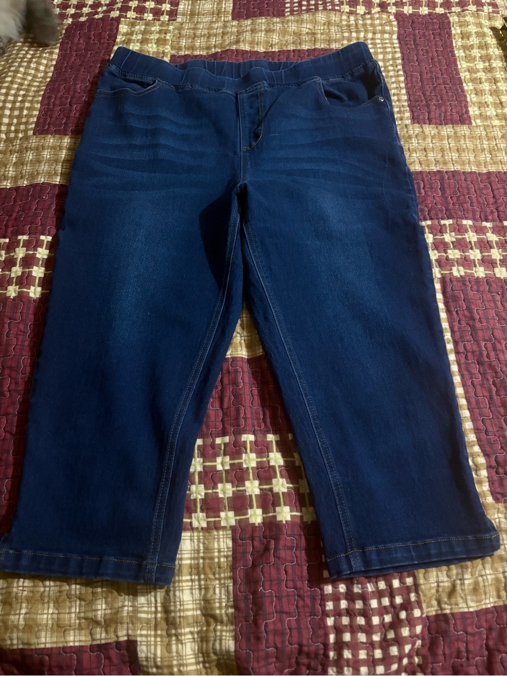 Women's Dark Blue Stretch Capri Jeans